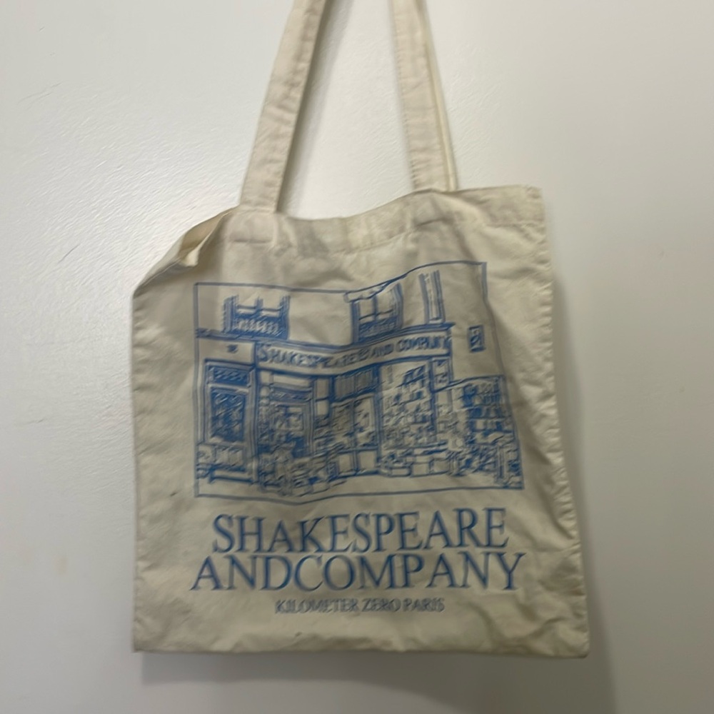 Tote bag